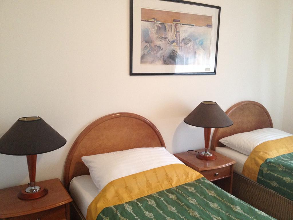 Hotel Chotol Horoměřice Cameră foto